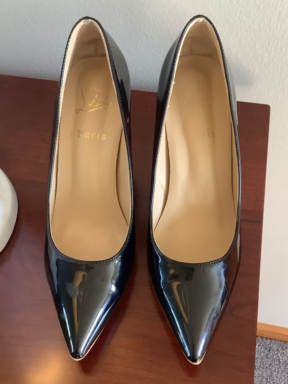 Christian Louboutin heels 39 EUC
